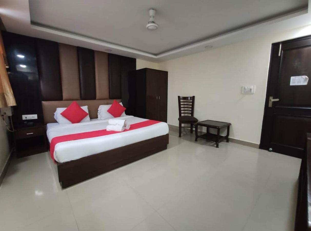 Hotel Clayton Near Igi Airport Delhi Nowe Delhi Zewnętrze zdjęcie