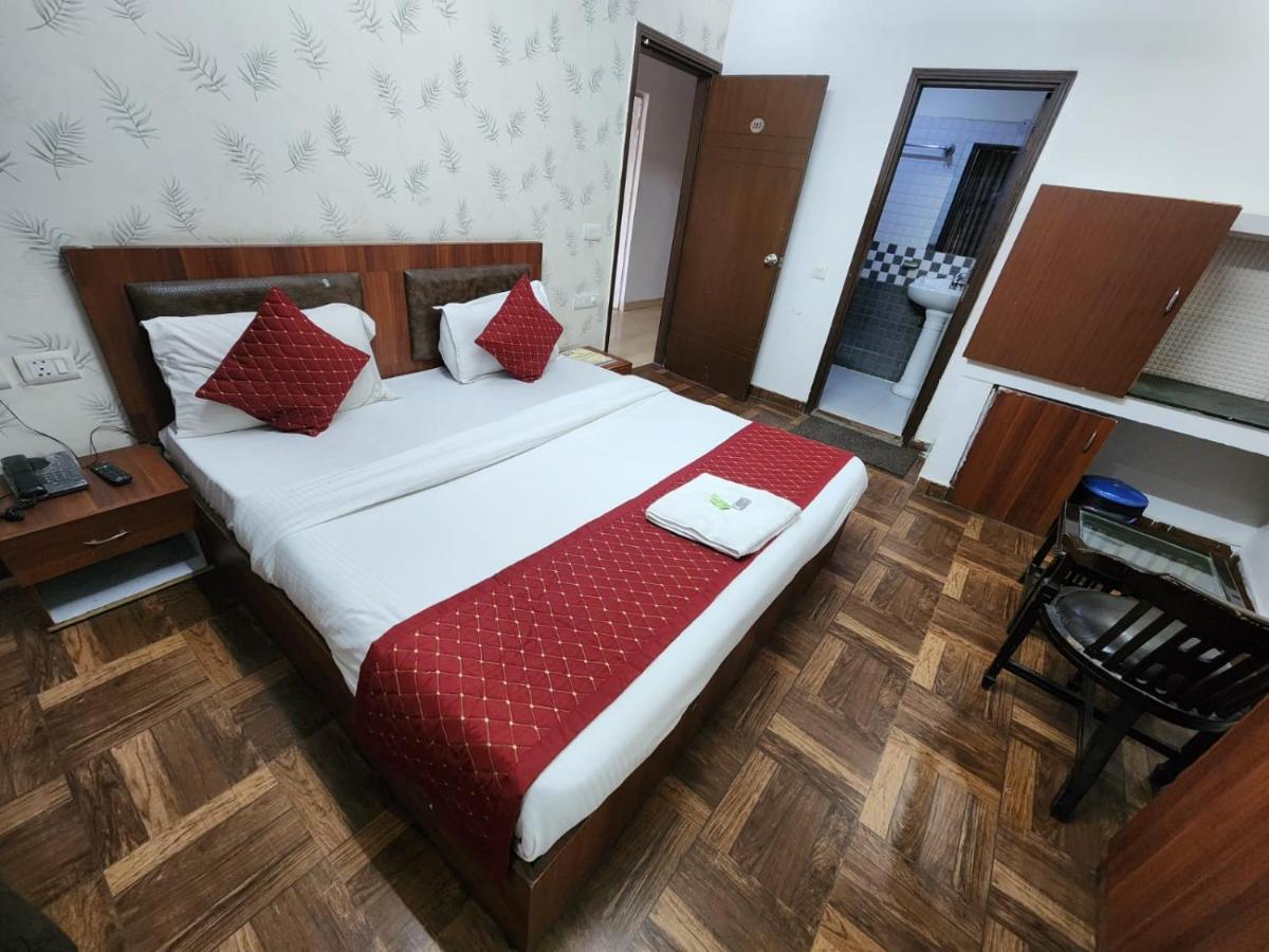 Hotel Clayton Near Igi Airport Delhi Nowe Delhi Zewnętrze zdjęcie